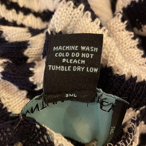 Y2K hooded beach cover up - Picture 4 of 4